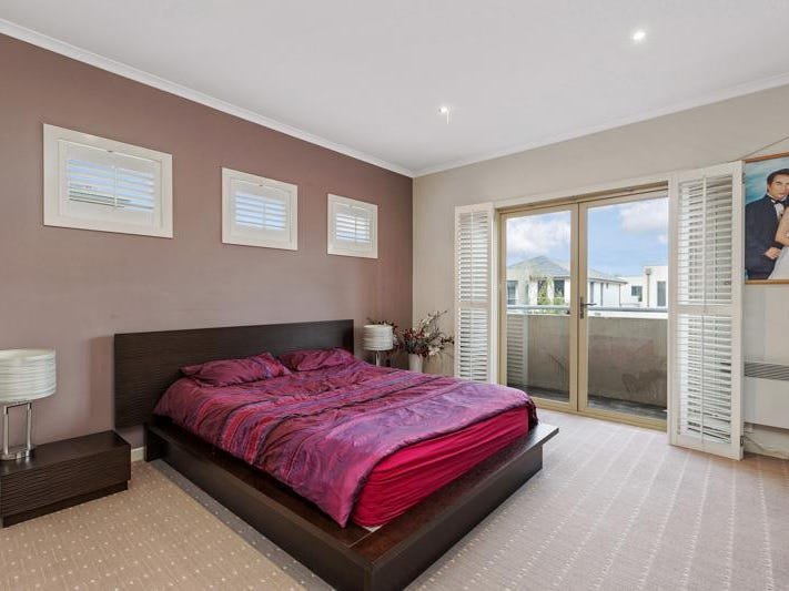 Gallery: 10 Shearwater Crescent