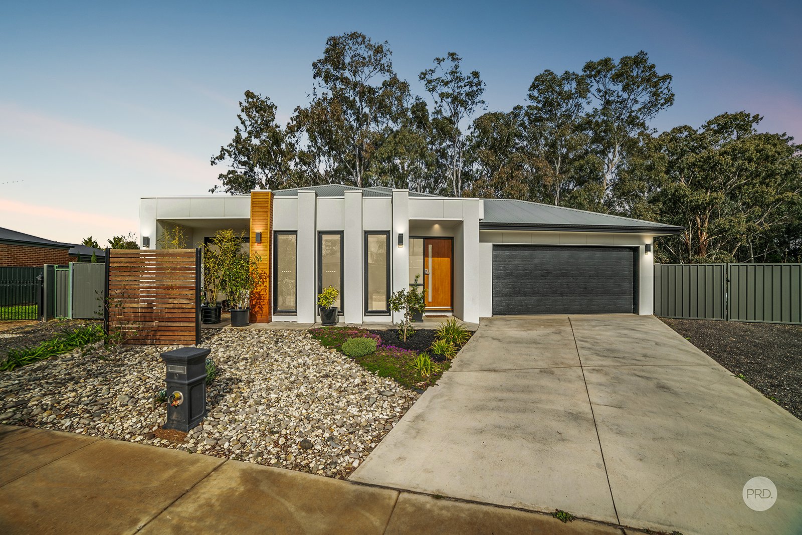 10 Shepherds Glen STRATHFIELDSAYE 1