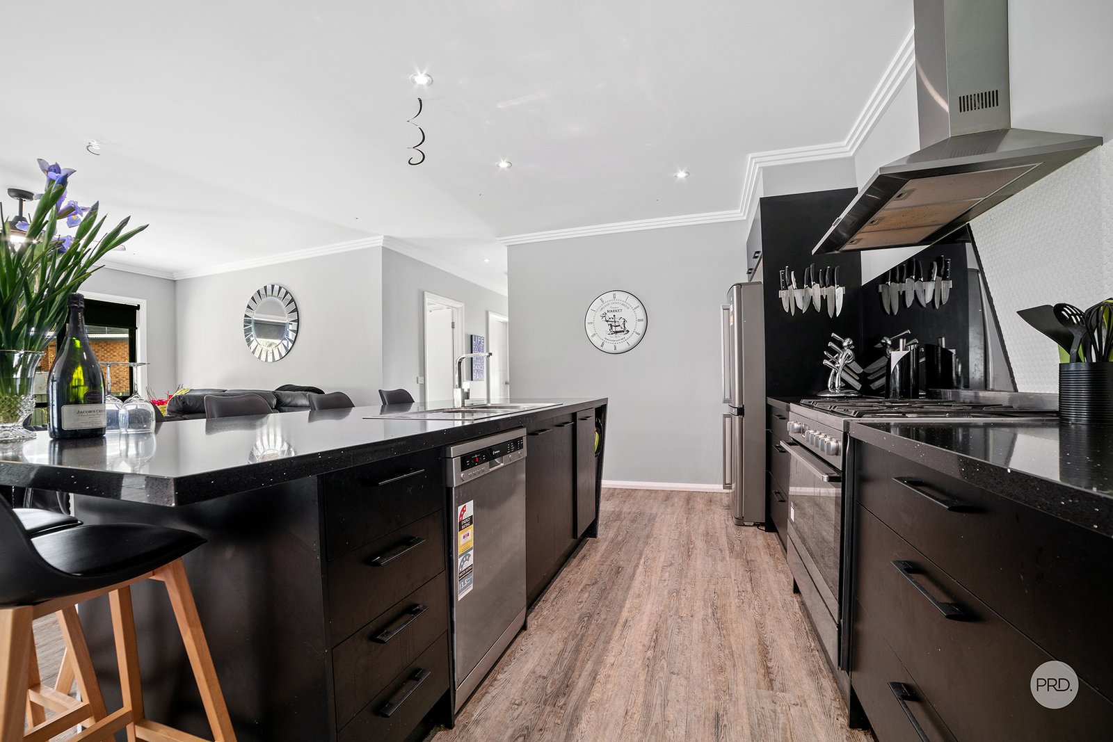 10 Shepherds Glen STRATHFIELDSAYE 5