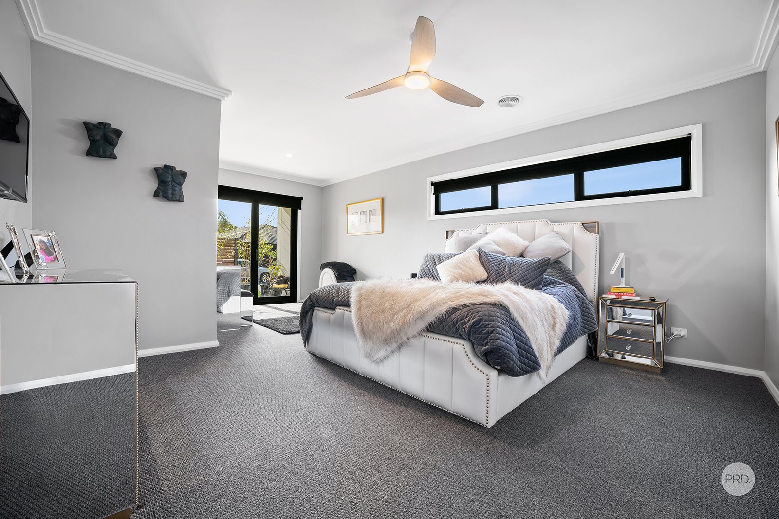 10 Shepherds Glen STRATHFIELDSAYE 9