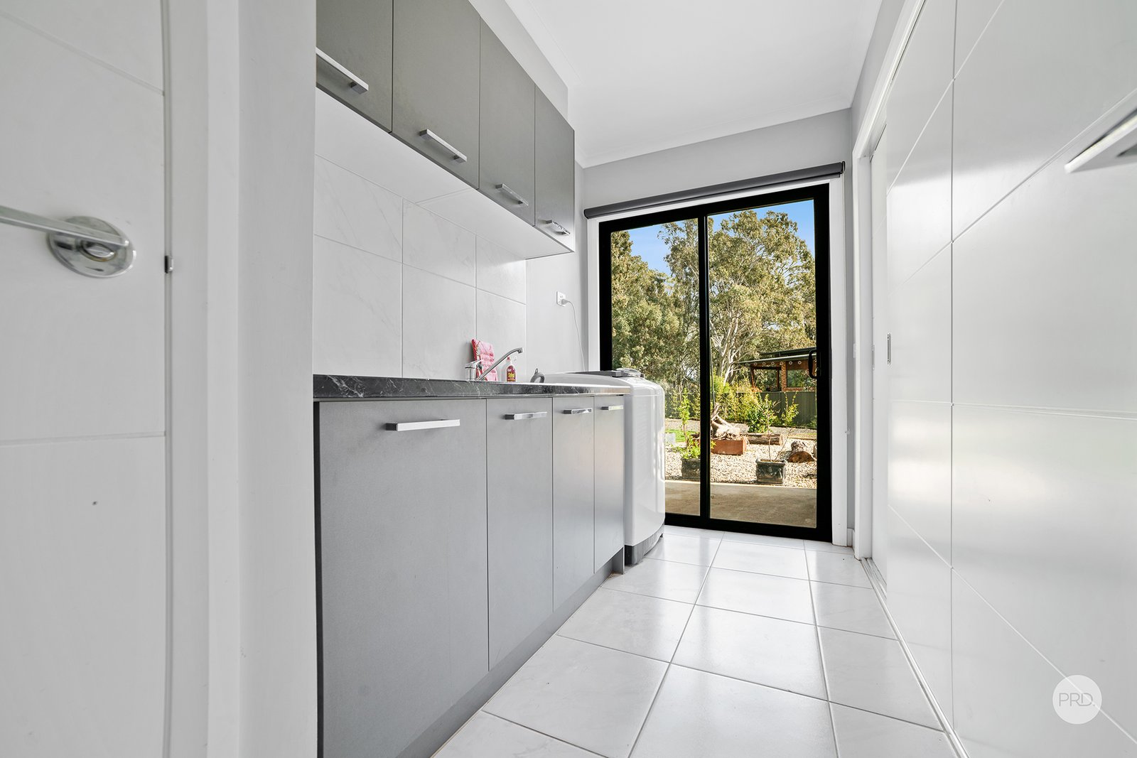 10 Shepherds Glen STRATHFIELDSAYE 20