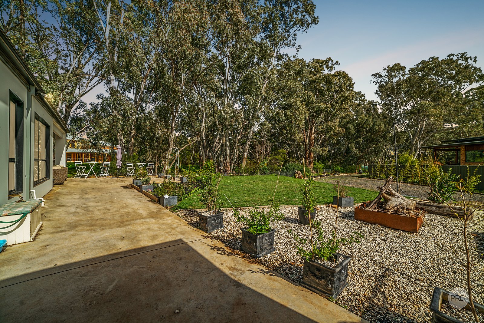 10 Shepherds Glen STRATHFIELDSAYE 23