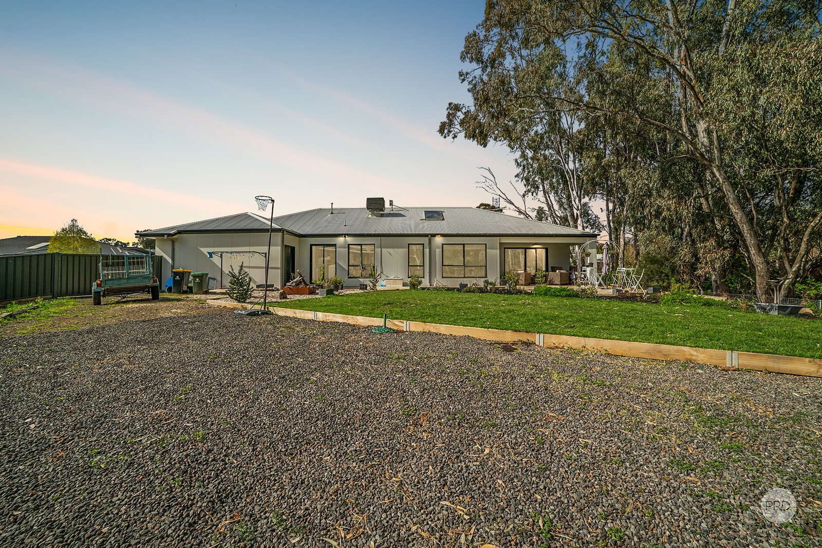 10 Shepherds Glen STRATHFIELDSAYE 24