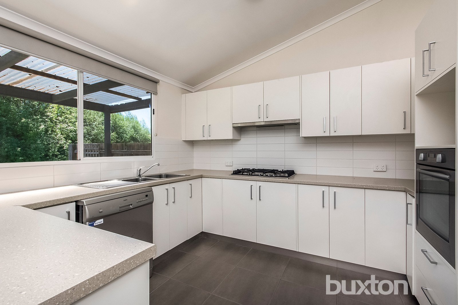 Gallery: 10 Sheringa Crescent