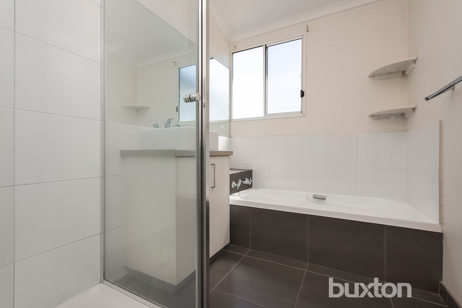 Gallery: 10 Sheringa Crescent