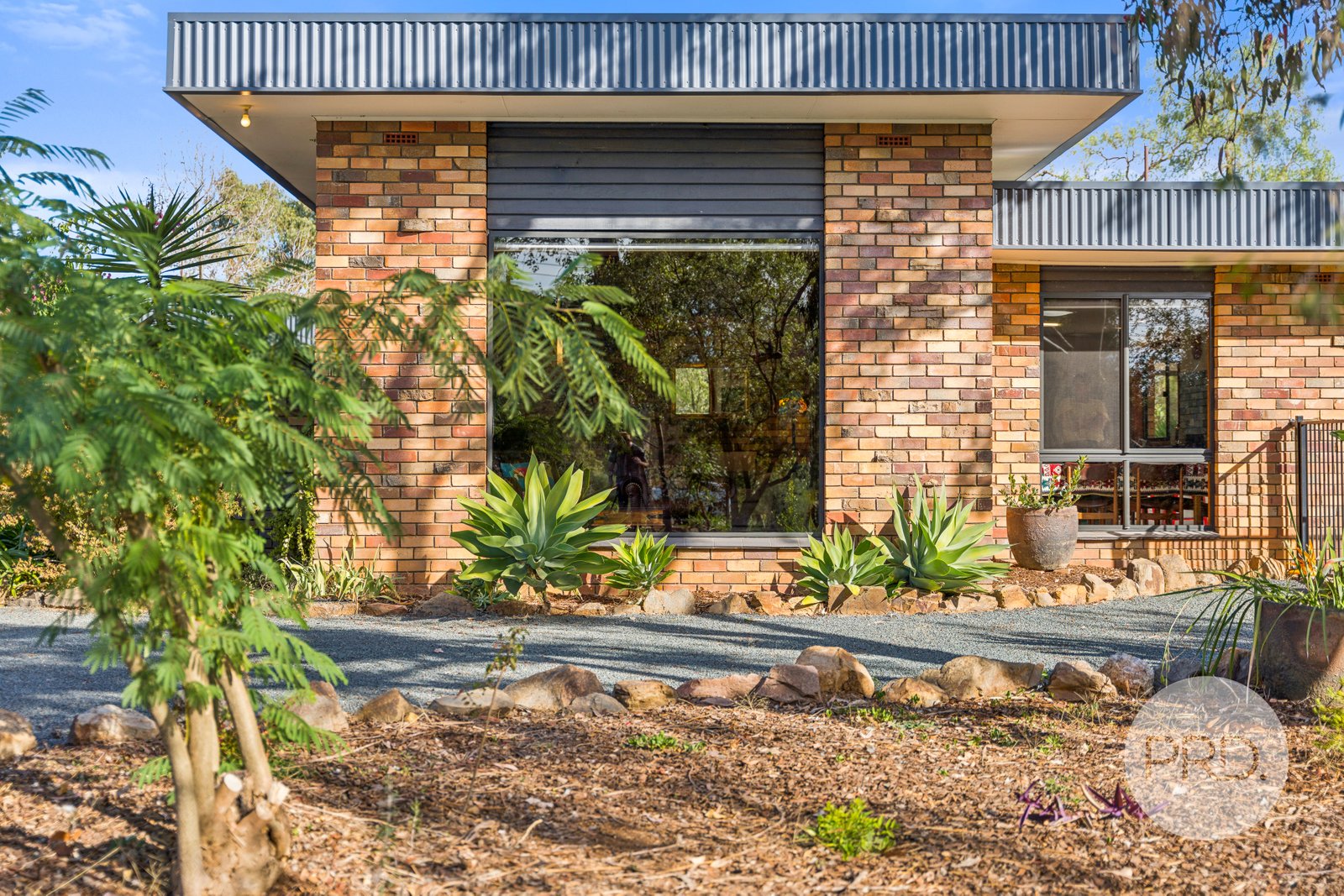 10 Silverwood Road LAKE ALBERT 3