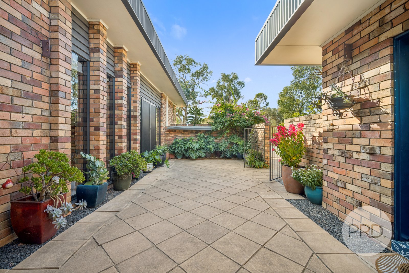 10 Silverwood Road LAKE ALBERT 6