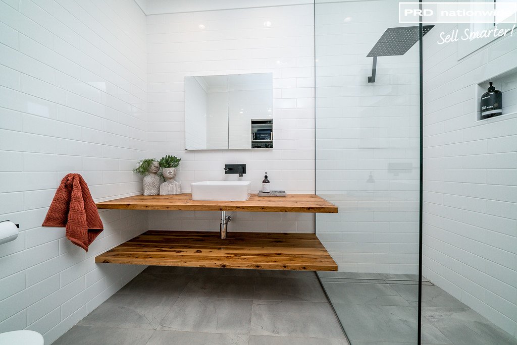 10 Slocum Street WAGGA WAGGA 9