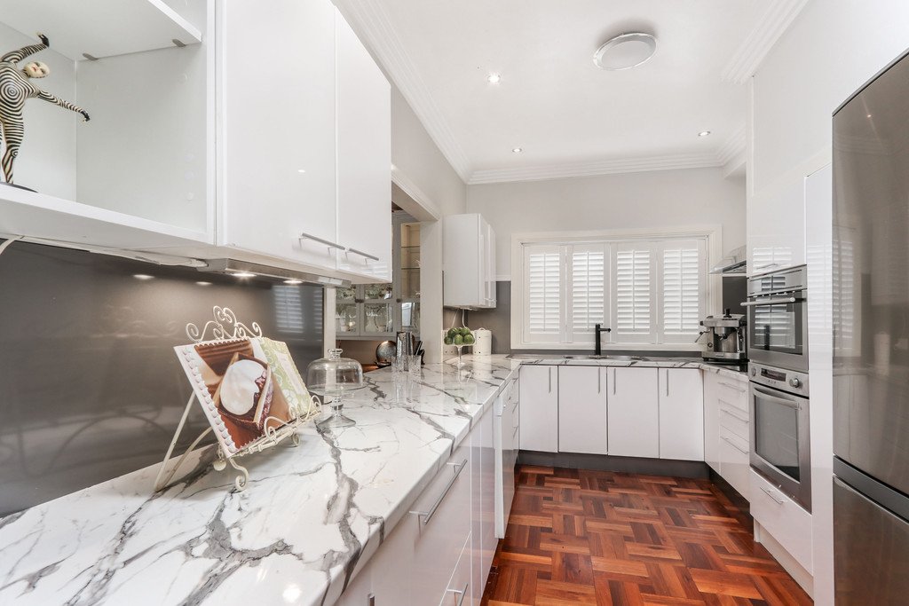 10 Sparkes Avenue MORTDALE 2