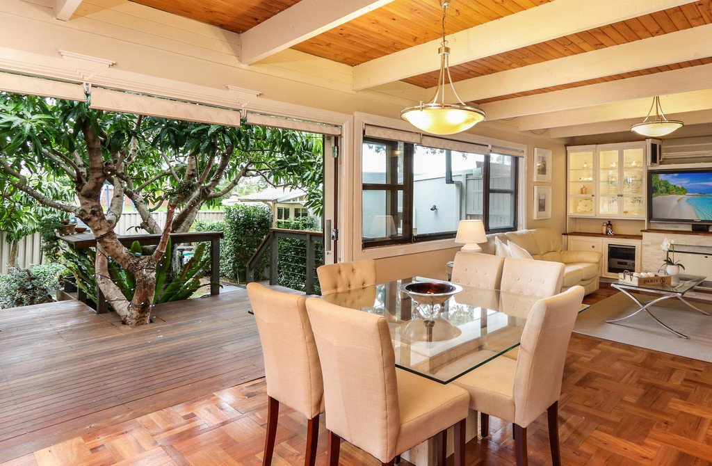 10 Sparkes Avenue MORTDALE 4