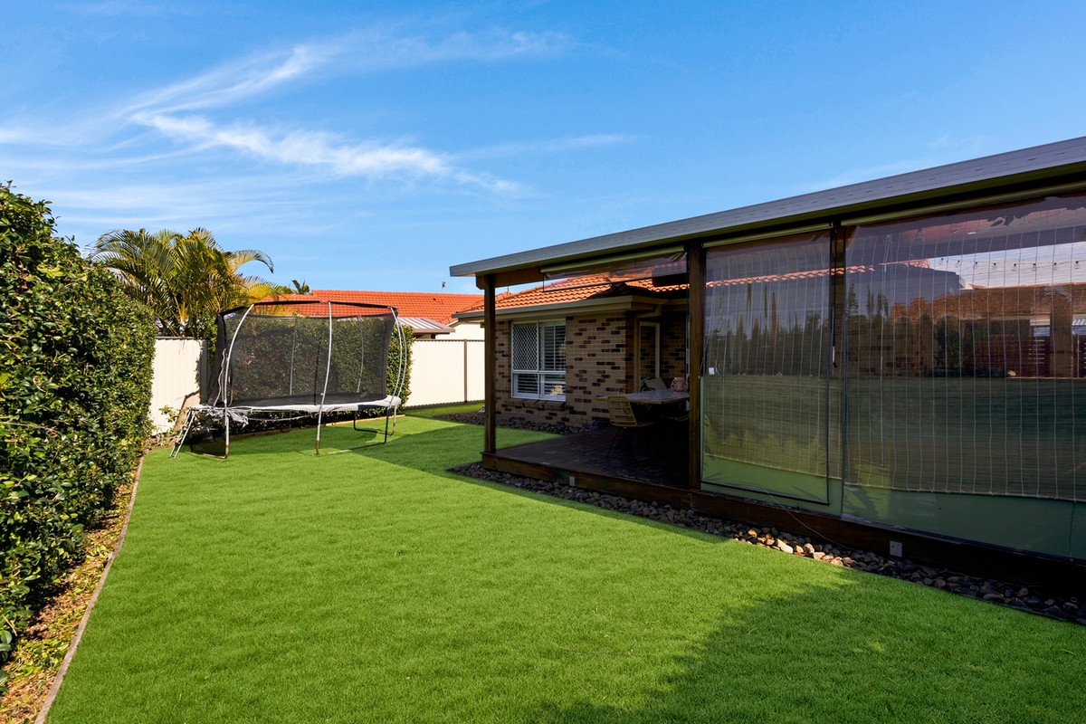 10 Sparrow Place Burleigh Waters 13