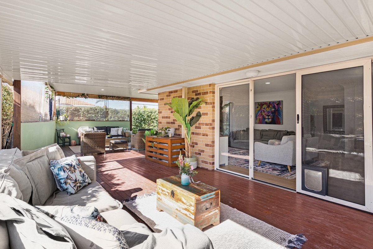 10 Sparrow Place Burleigh Waters 12