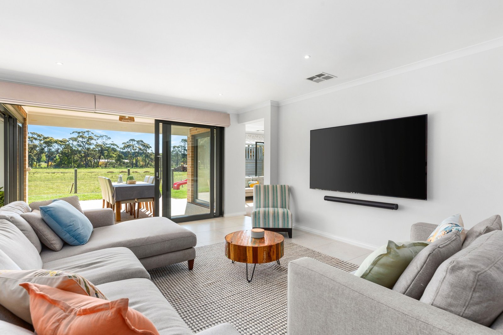 Real Estate and Property in 10 Sproule Place, Woodend, VIC