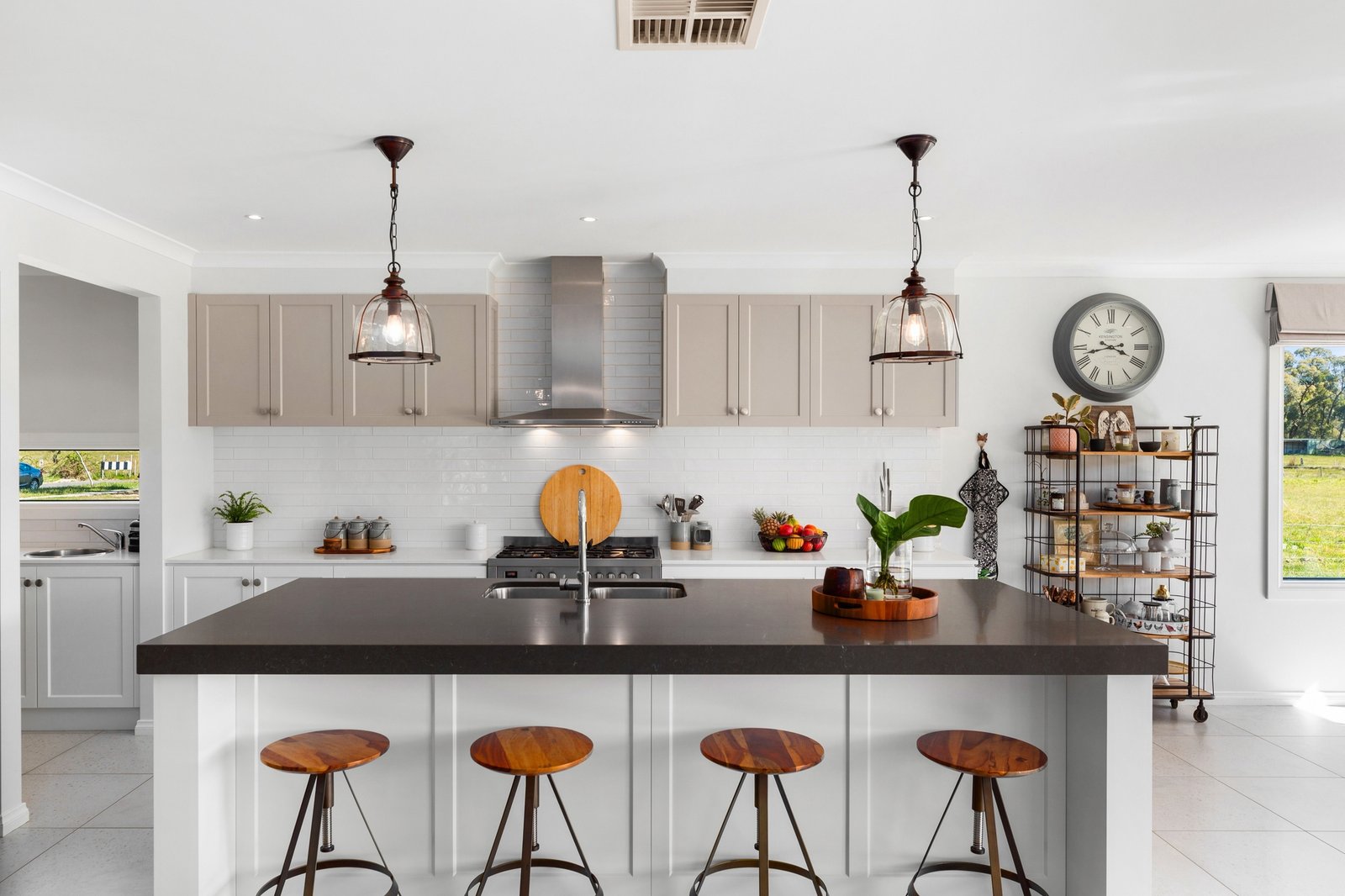 Real Estate and Property in 10 Sproule Place, Woodend, VIC