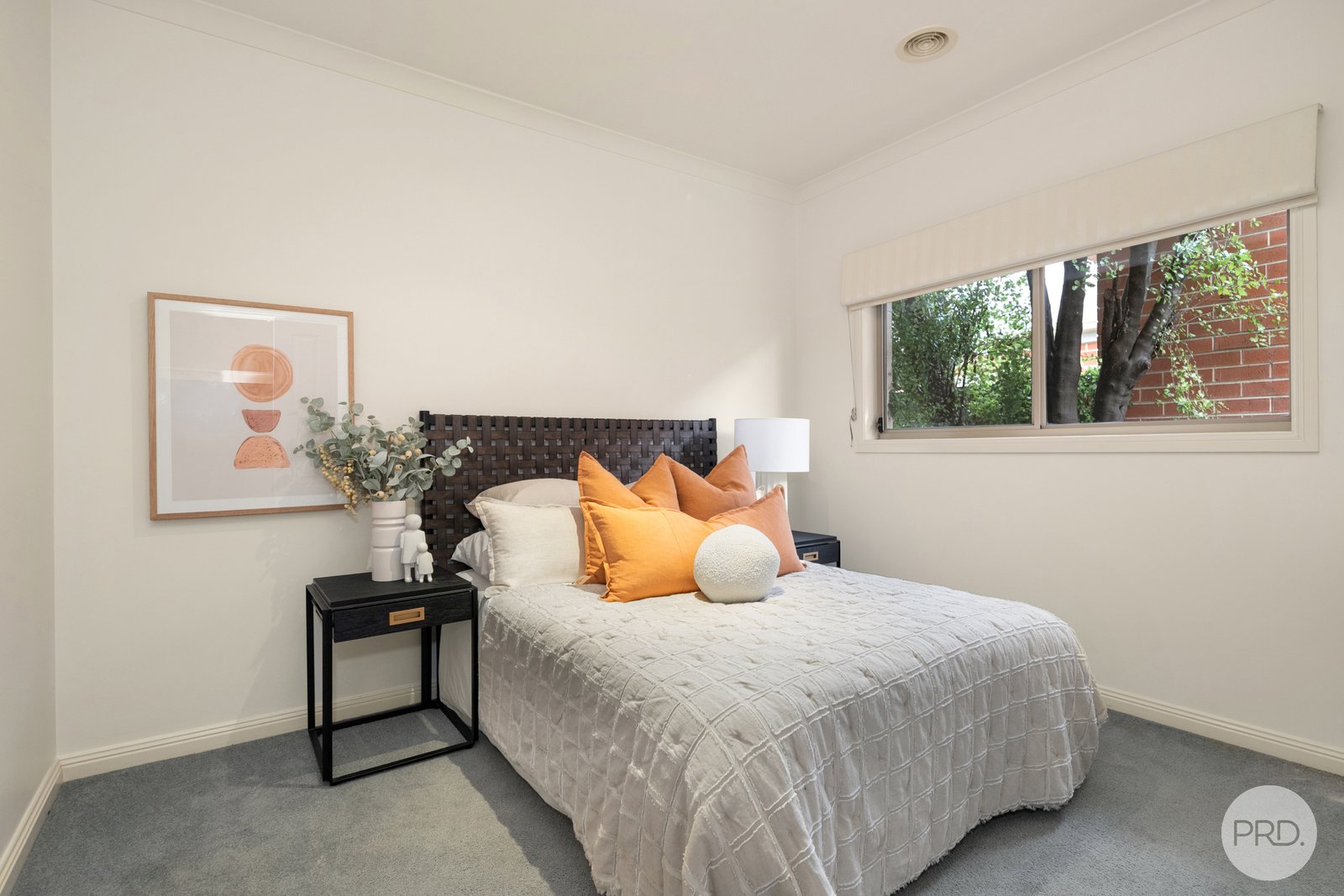 10 St Clare Avenue LAKE GARDENS 4