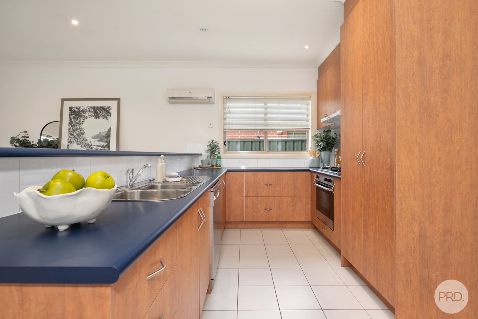 10 St Clare Avenue LAKE GARDENS 7