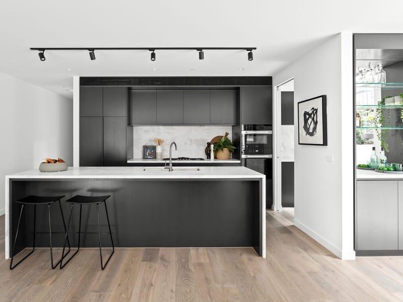 Real Estate and Property in 10 St Georges Road, Elsternwick, VIC