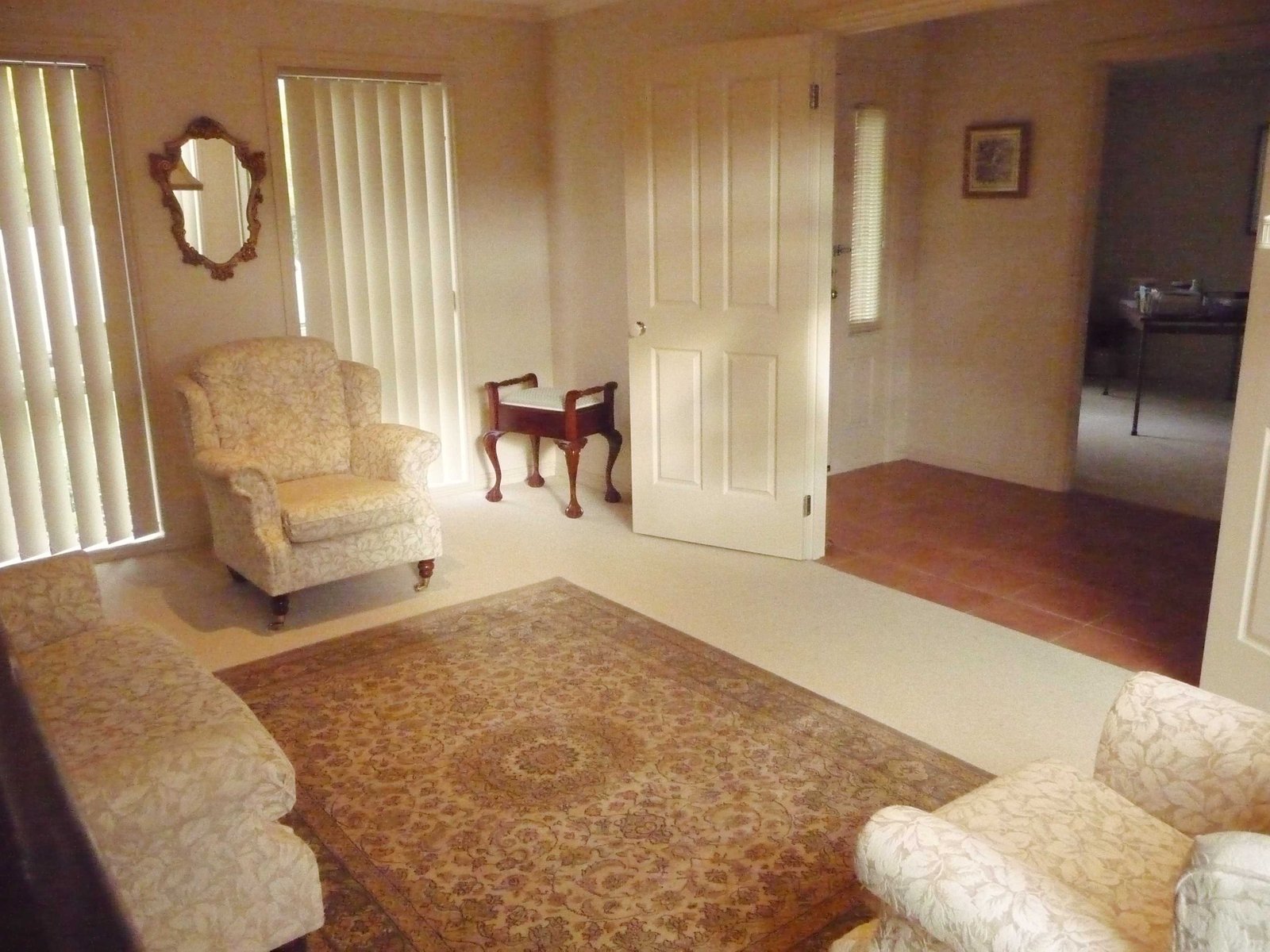 10 St Michaels Place LAKE GARDENS 2