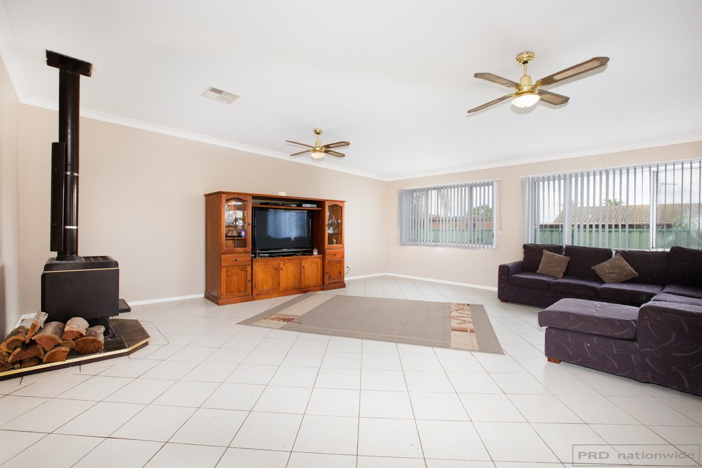 10 Stanley Close WOODBERRY 6