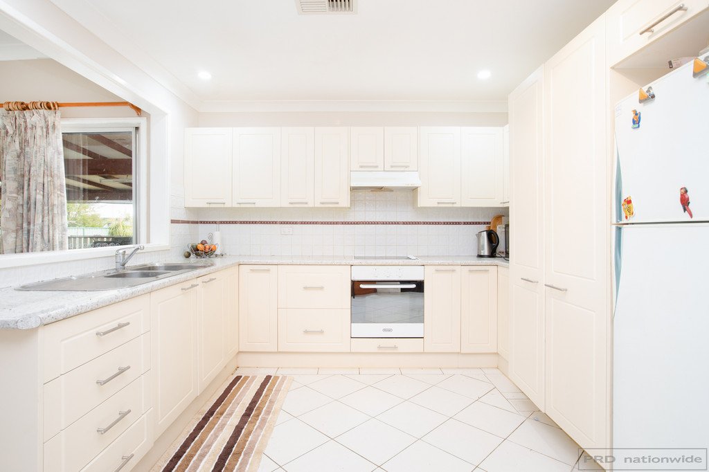 10 Stanley Close WOODBERRY 8
