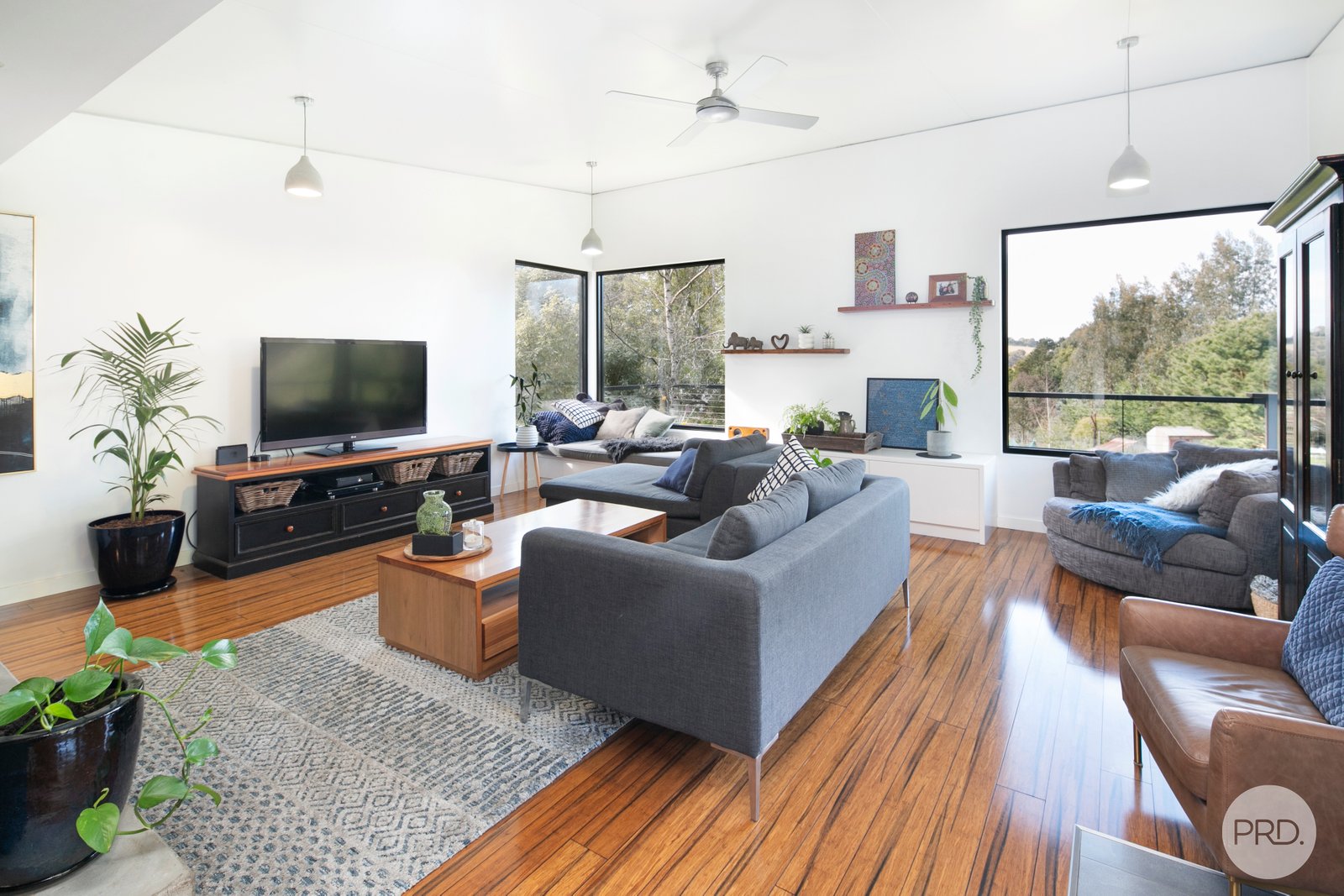 10 Stanley Street GORDON 8