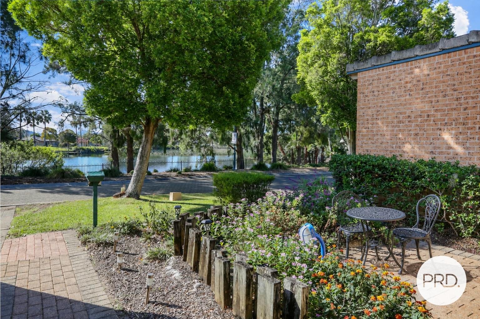 10 Stanthorpe Drive KANAHOOKA 2