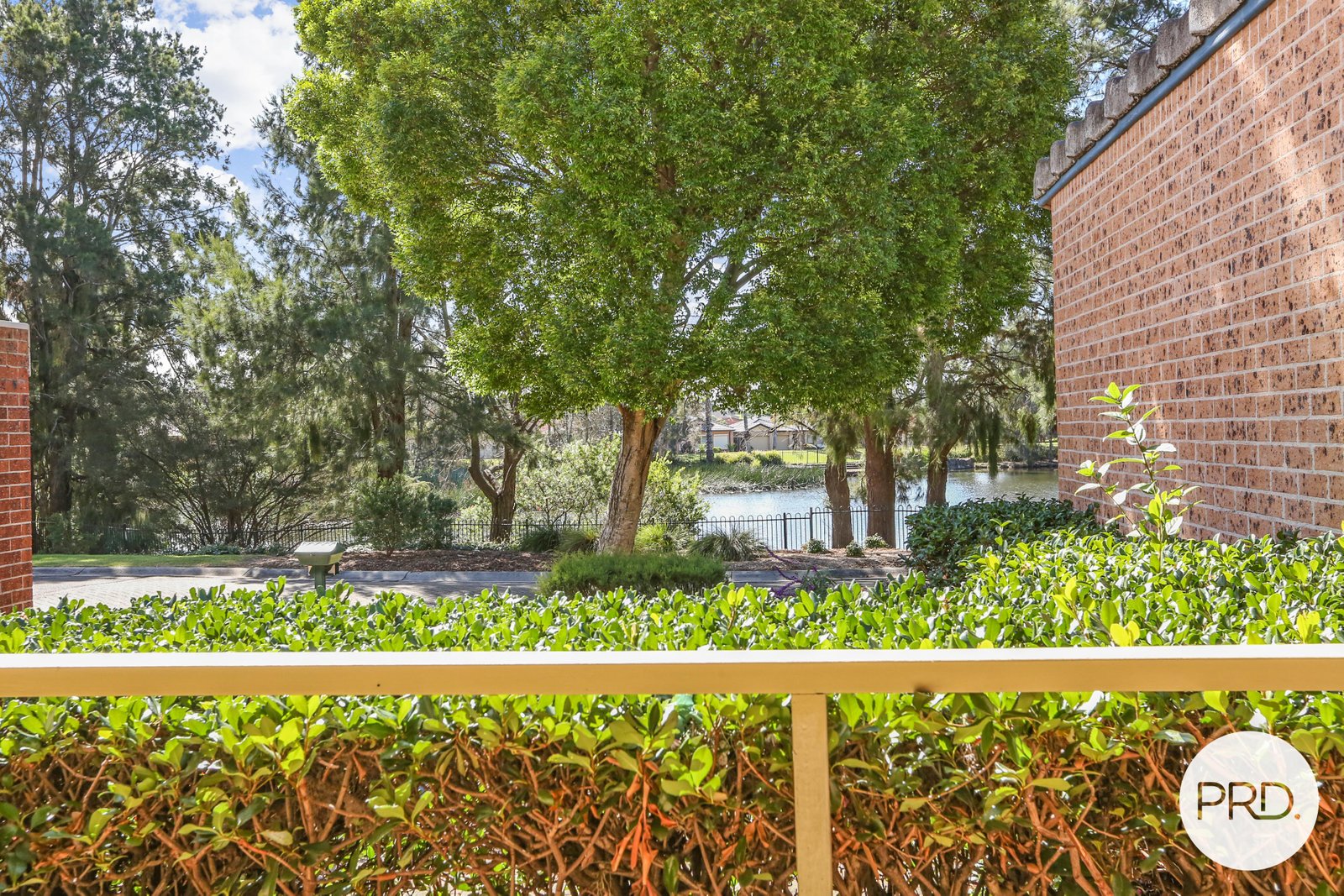 10 Stanthorpe Drive KANAHOOKA 11