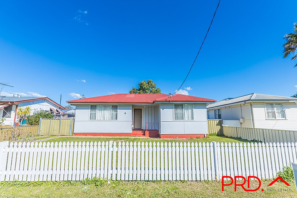 10 Stewart Avenue TAMWORTH 1