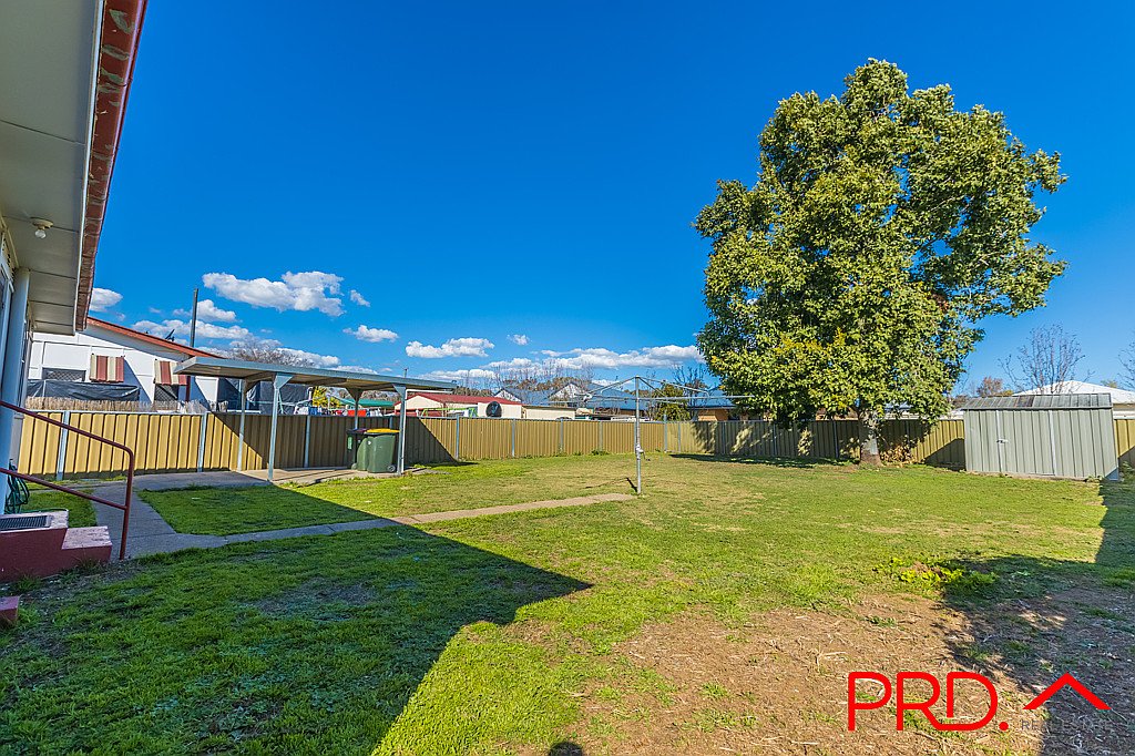 10 Stewart Avenue TAMWORTH 9