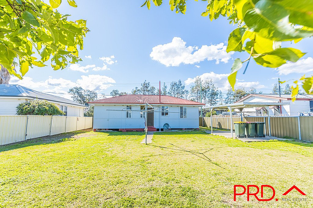 10 Stewart Avenue TAMWORTH 10