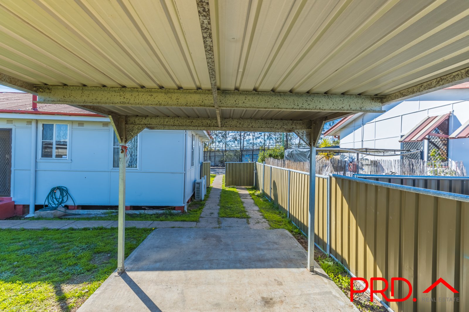 10 Stewart Avenue TAMWORTH 11