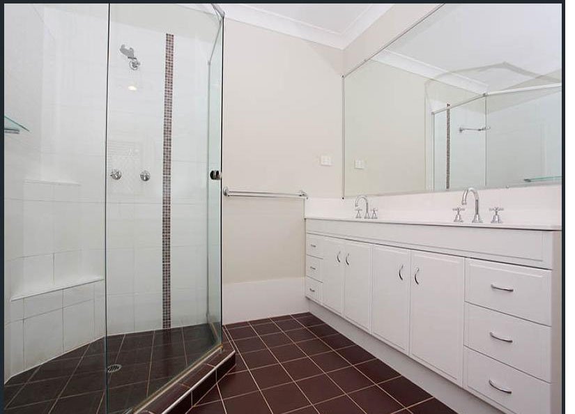10 Stringybark Drive MOLENDINAR 6