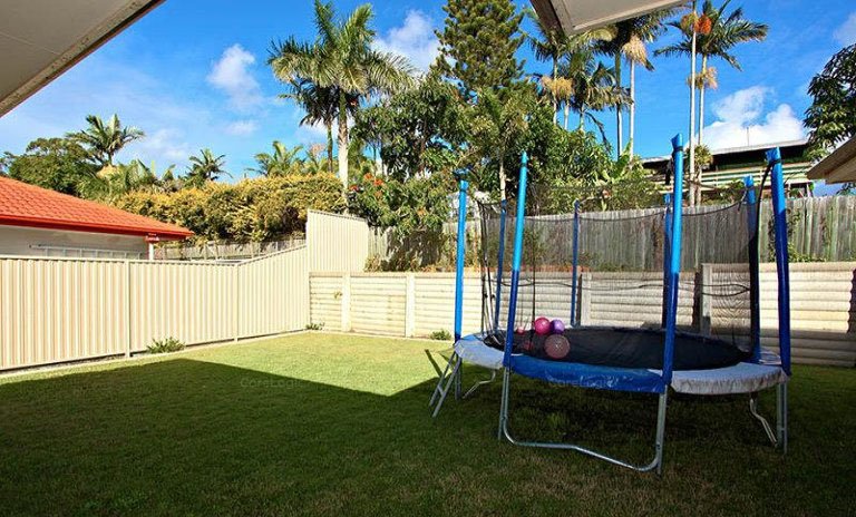 10 Stringybark Drive MOLENDINAR 9