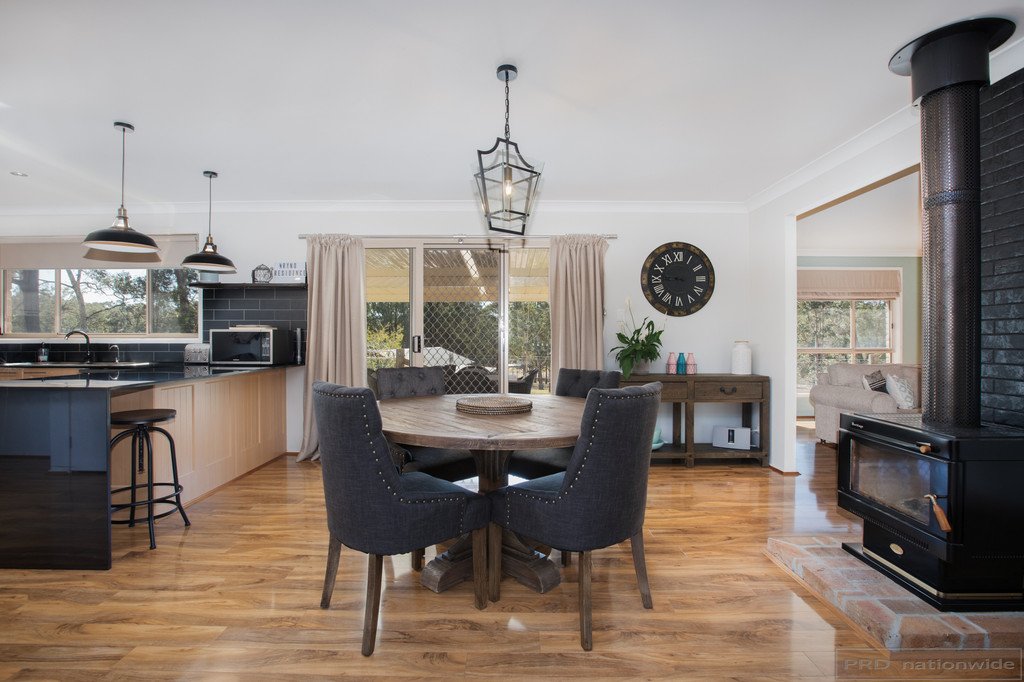 10 Sutton Grove BRANXTON 15