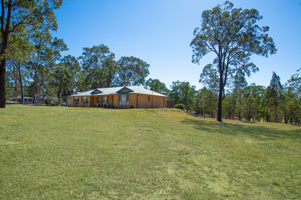10 Sutton Grove BRANXTON 26