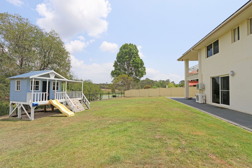 10 Tanzen Drive ARUNDEL 1