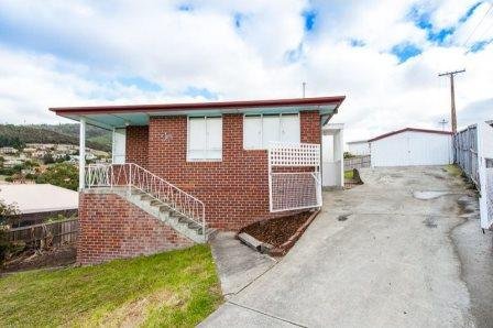 10 Taree Street CHIGWELL 1