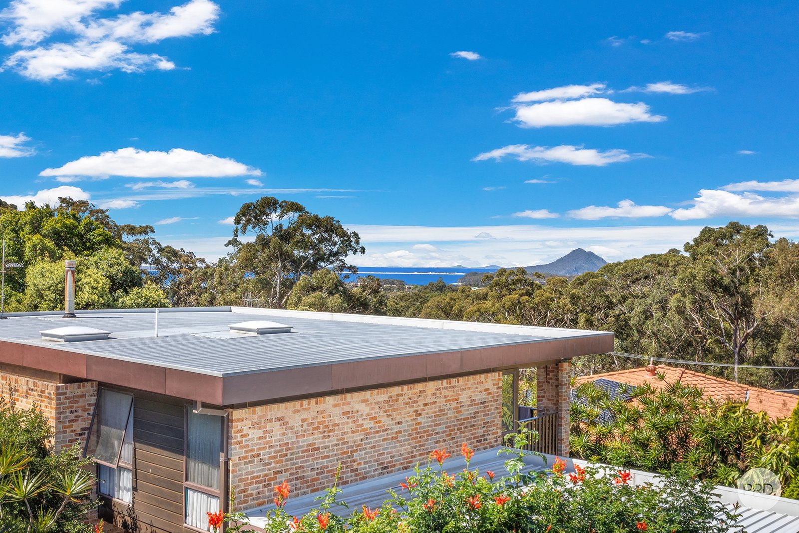 10 Tareebin Road NELSON BAY 2