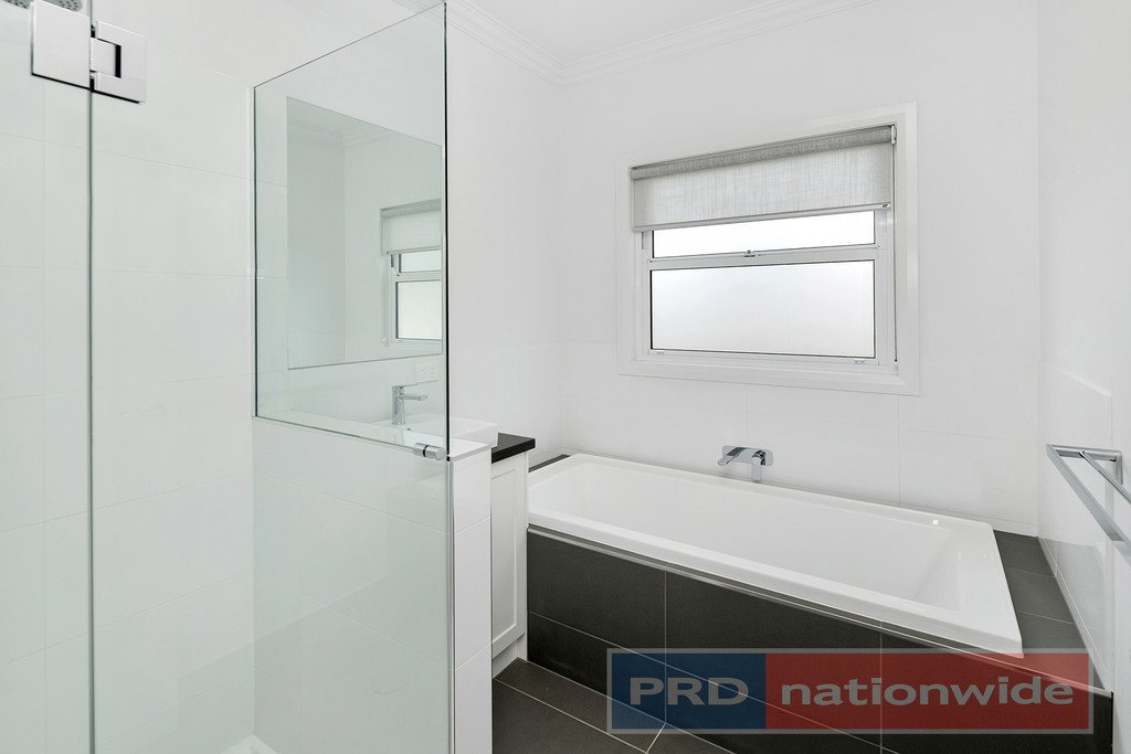 10 Tennyson Street GORDON 8