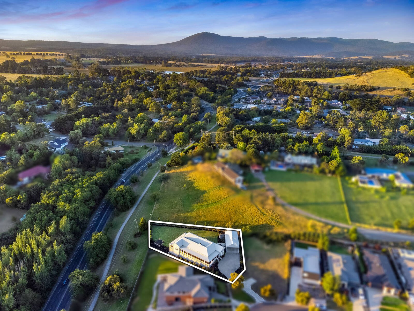 Real Estate and Property in 10 The Boomerang , Gisborne, VIC