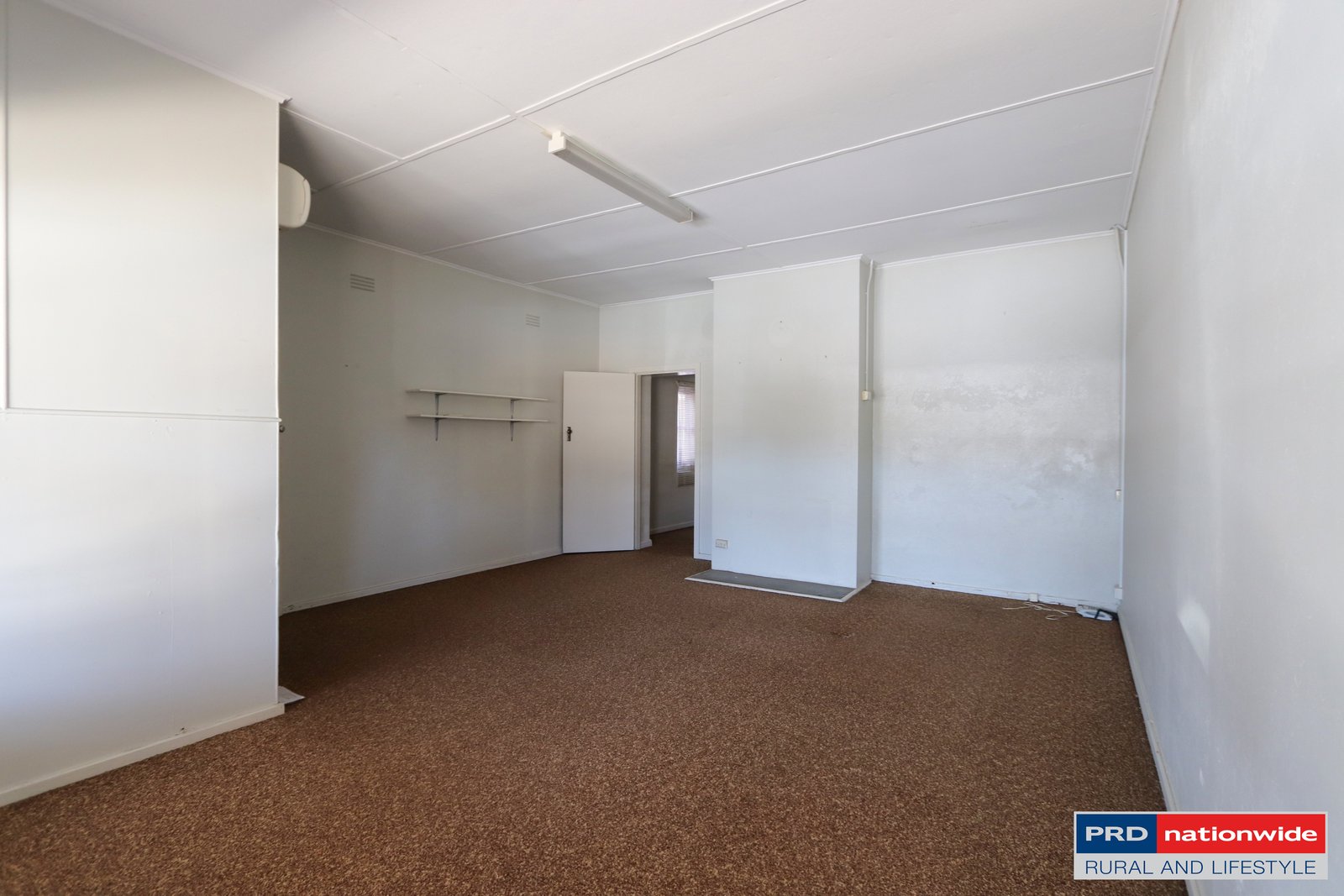 10 The Parade TUMBARUMBA 5