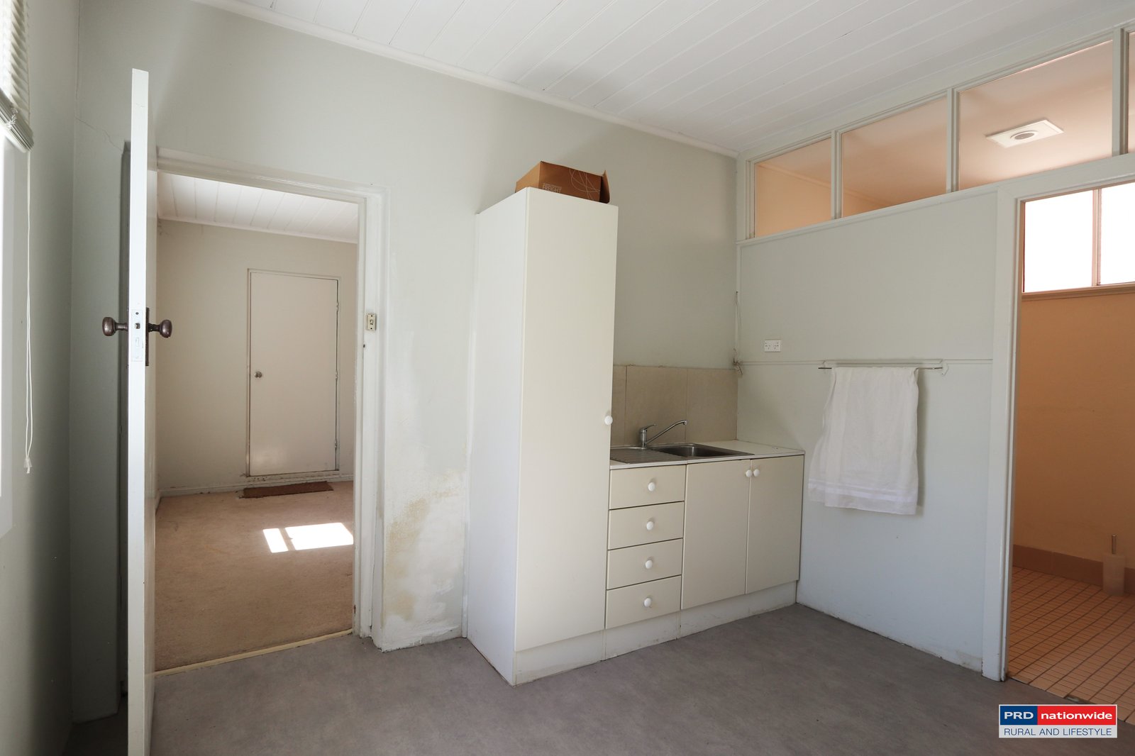 10 The Parade TUMBARUMBA 8