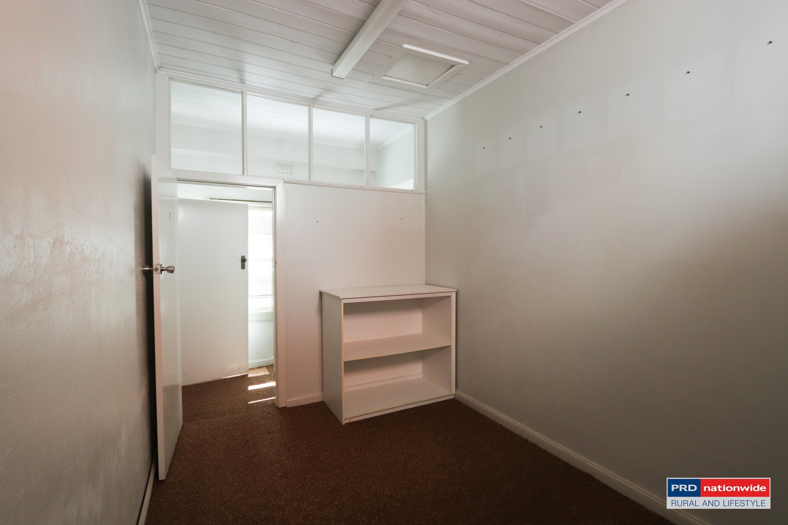 10 The Parade TUMBARUMBA 6