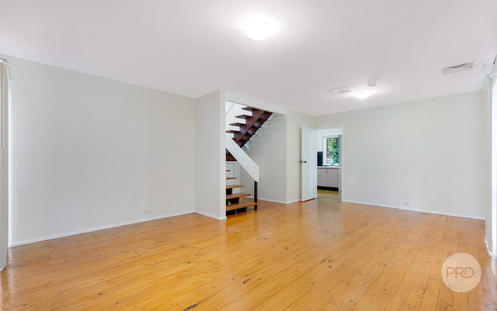 10 The Sanctuary Drive LEONAY 6