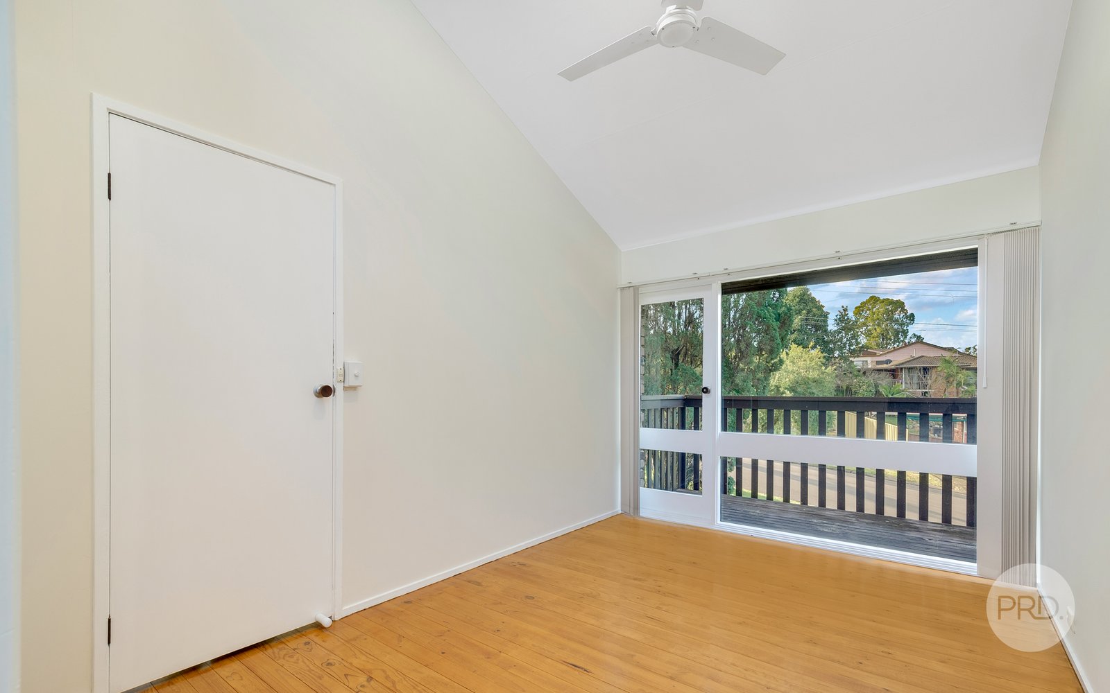 10 The Sanctuary Drive LEONAY 8