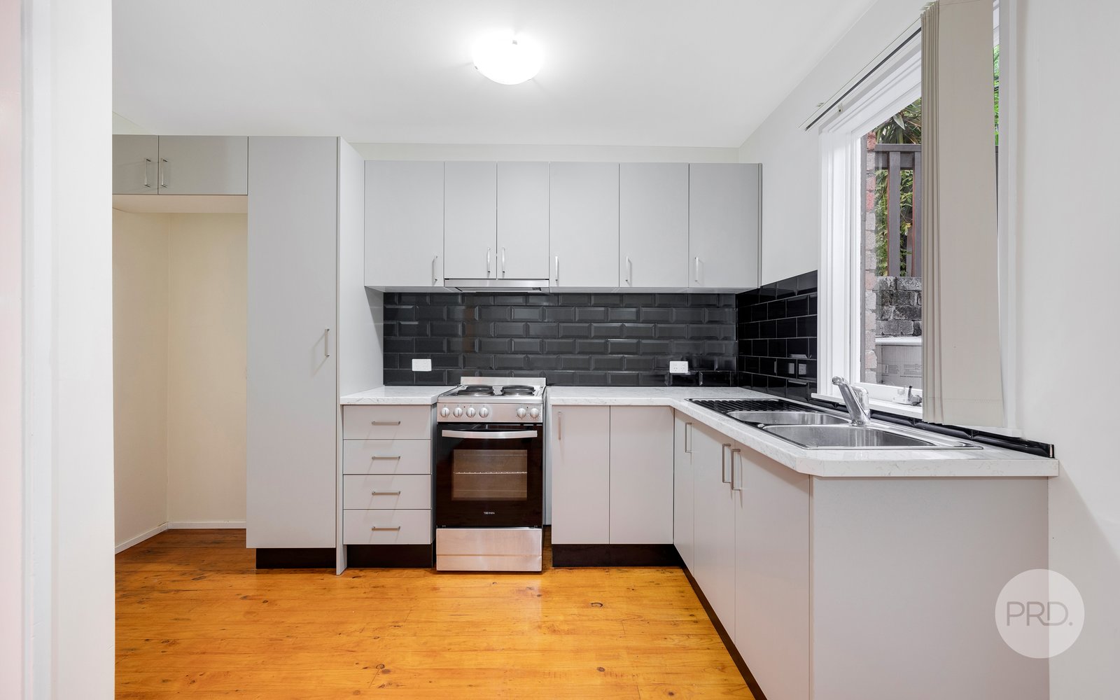 10 The Sanctuary  LEONAY 7