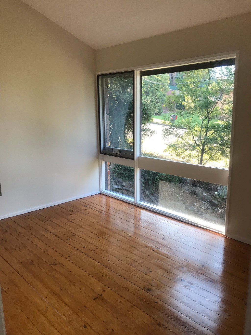 10 The Sanctuary  LEONAY 4