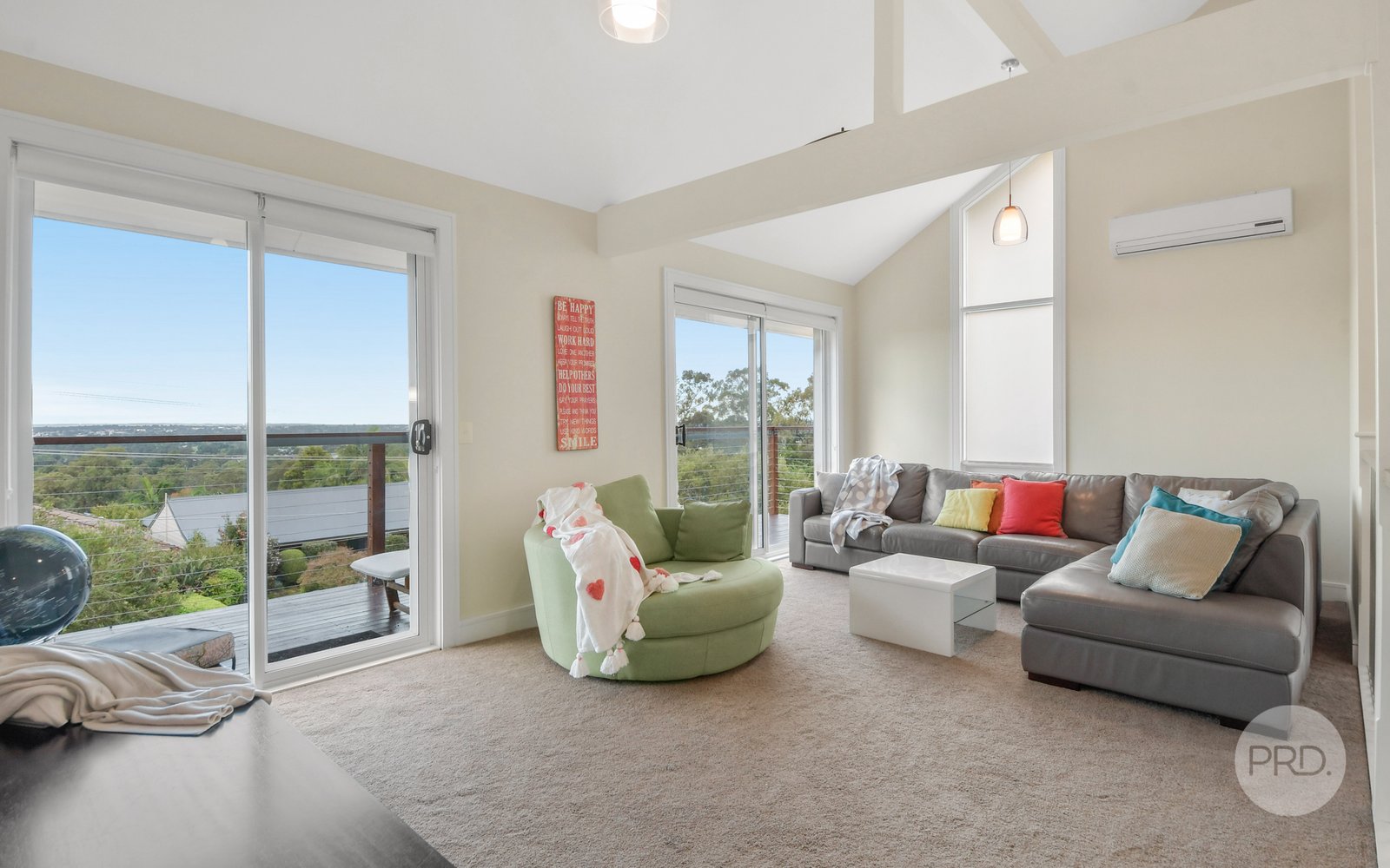 10 The Upper Sanctuary Drive LEONAY 14