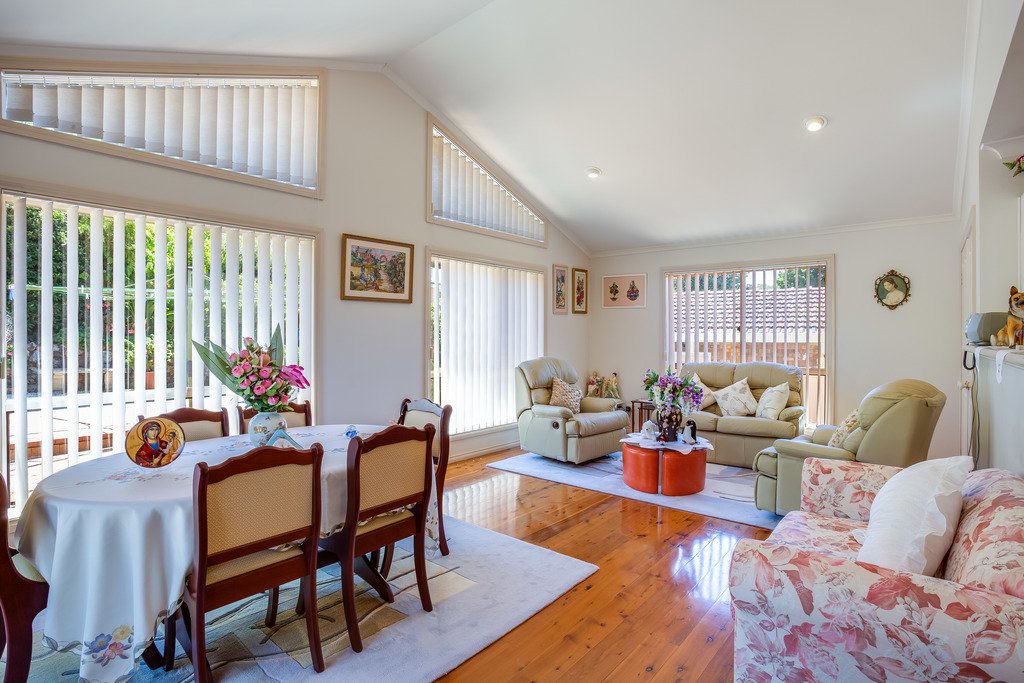 10 The Yardarm  CORLETTE 6