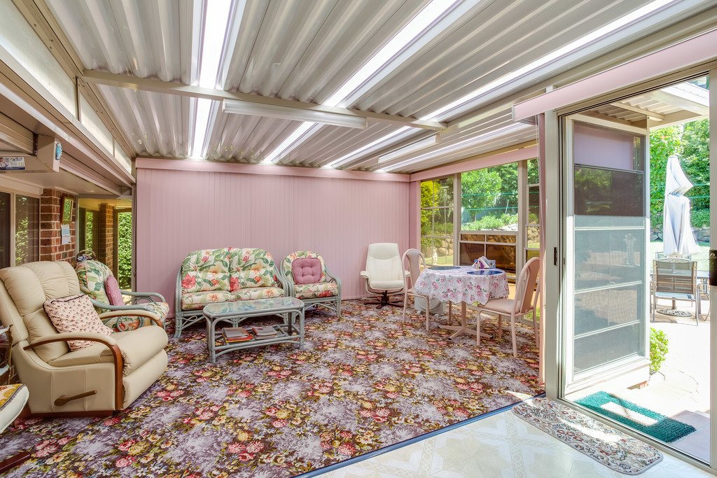 10 The Yardarm  CORLETTE 16